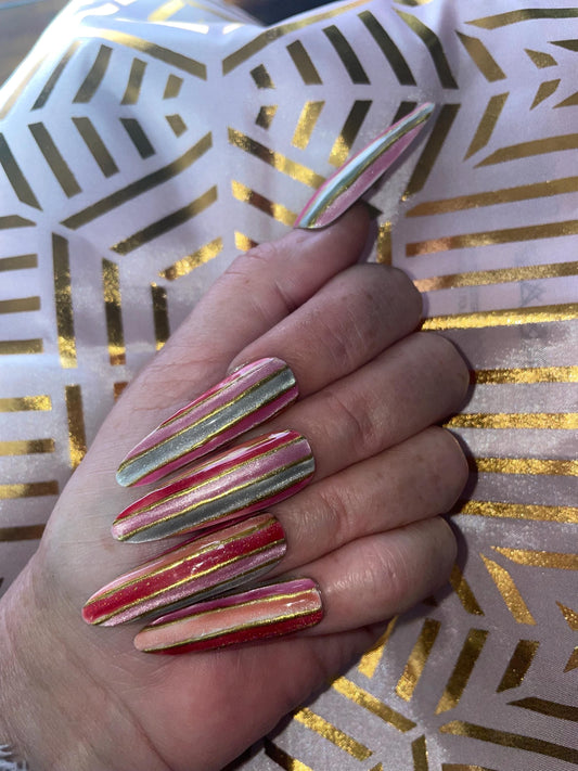 Cats eyes rayé multicolore. Réutilisable, Press-on nails, faux ongles. Finition brillante