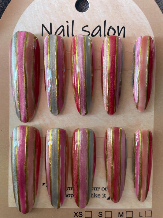 Cats eyes rayé multicolore. Réutilisable, Press-on nails, faux ongles. Finition brillante