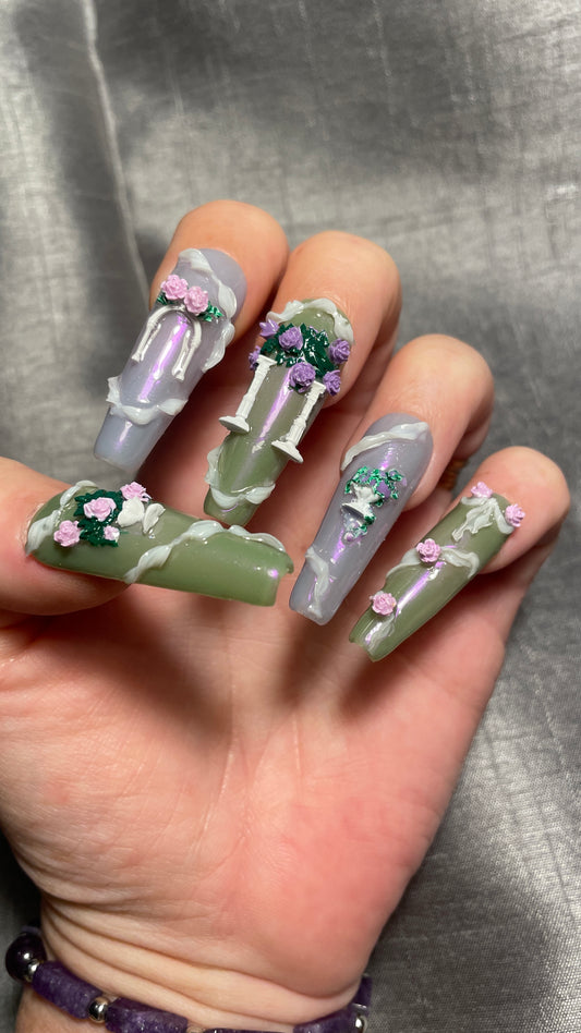 Jardin antique. Kit toutes tailles incluses. Jelly vert et violet avec vasques, fontaines, drapés, colones fleuris. Press-on nails, faux ongles.