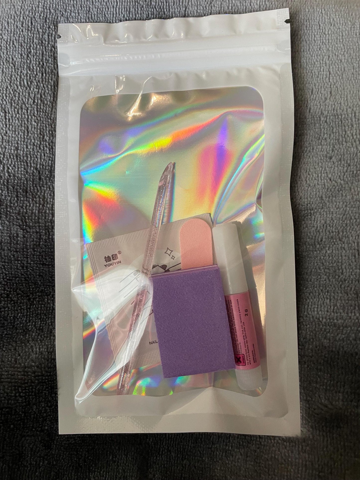 Création selon votre modèle pour cosplay ou événements. Kit complet toutes les tailles incluses. Réutilisables, Press-on nails, faux ongles.