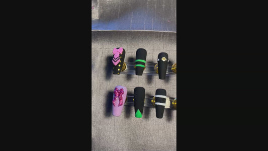 Shinoa Hiiragi. Kit complet ou sur mesure. Réutilisables, Press-on nails, faux ongles. (Modèle présenté  : ballerine long)