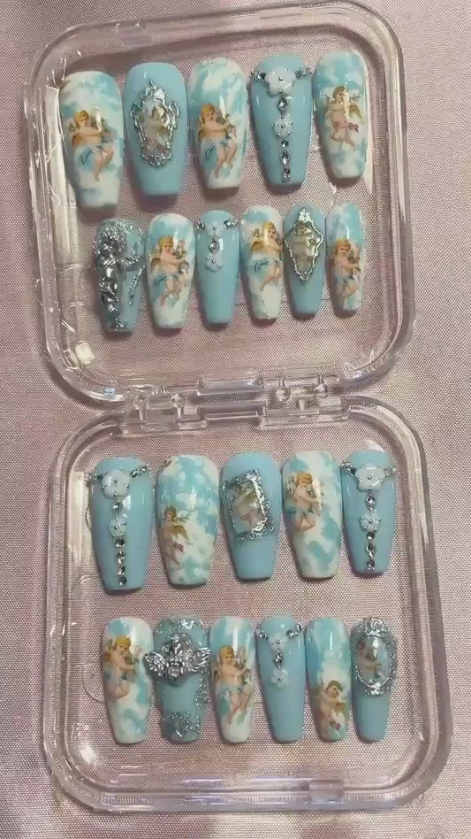 Petits anges, bleu, argent, et strass. Kit toutes tailles incluses. Réutilisables, Press-on nails, faux ongles. Finition brillante