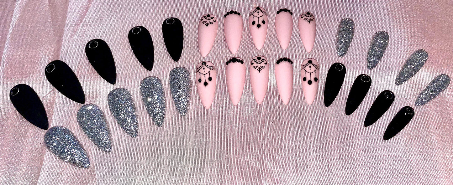 Noir mat, paillettes argent, et rose à motifs. Kit toutes tailles incluses. Réutilisables, Press-on nails, faux ongles, Fini mat