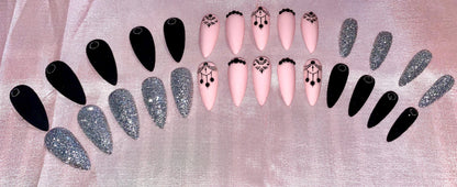 Noir mat, paillettes argent, et rose à motifs. Kit toutes tailles incluses. Réutilisables, Press-on nails, faux ongles, Fini mat