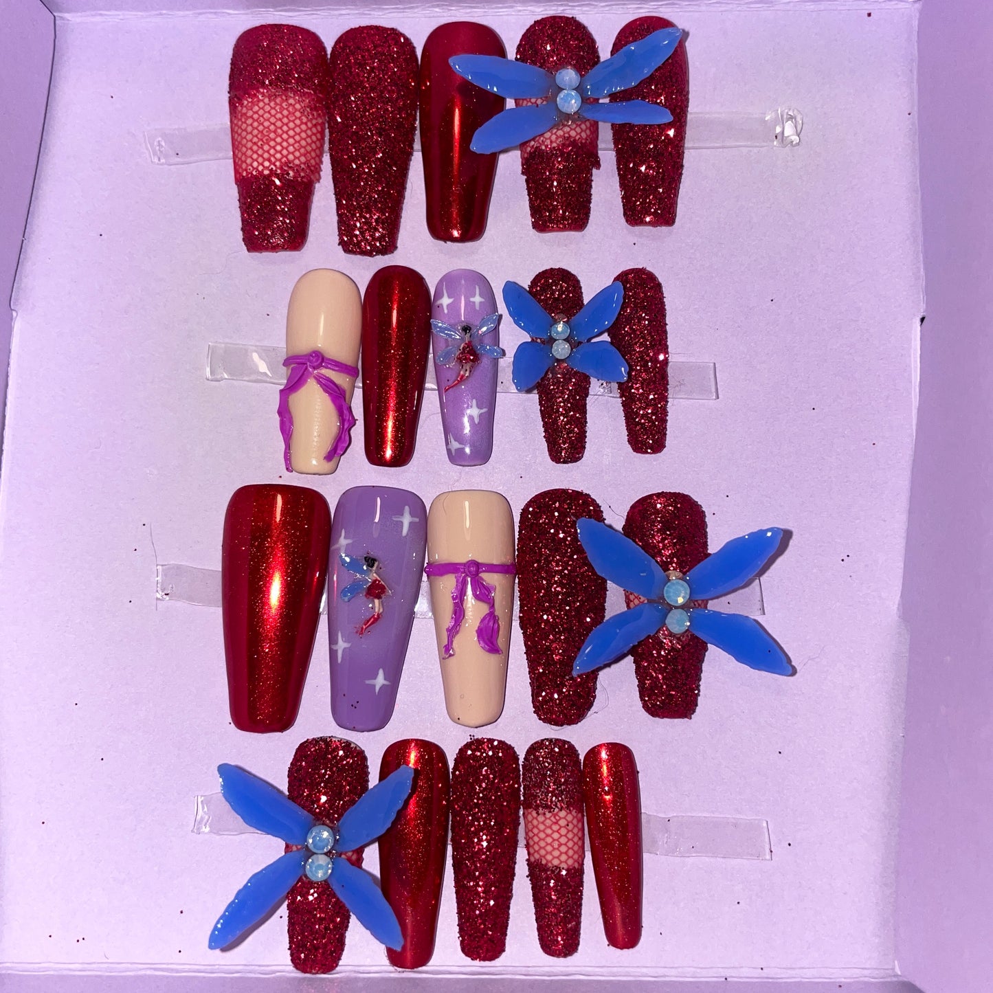 Musa Winx. Cosplay. Rouge chromé et sucre pailleté rouge. Kit toutes tailles incluses. Réutilisables, Press-on nails, faux ongles