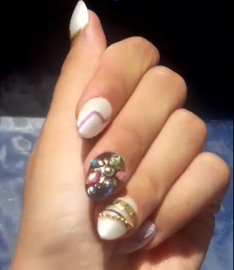 Rumi (KPop Demon Hunters). Kit complet ou sur mesure. Réutilisables, Press-on nails, faux ongles. (Modèle présenté  : amande court))