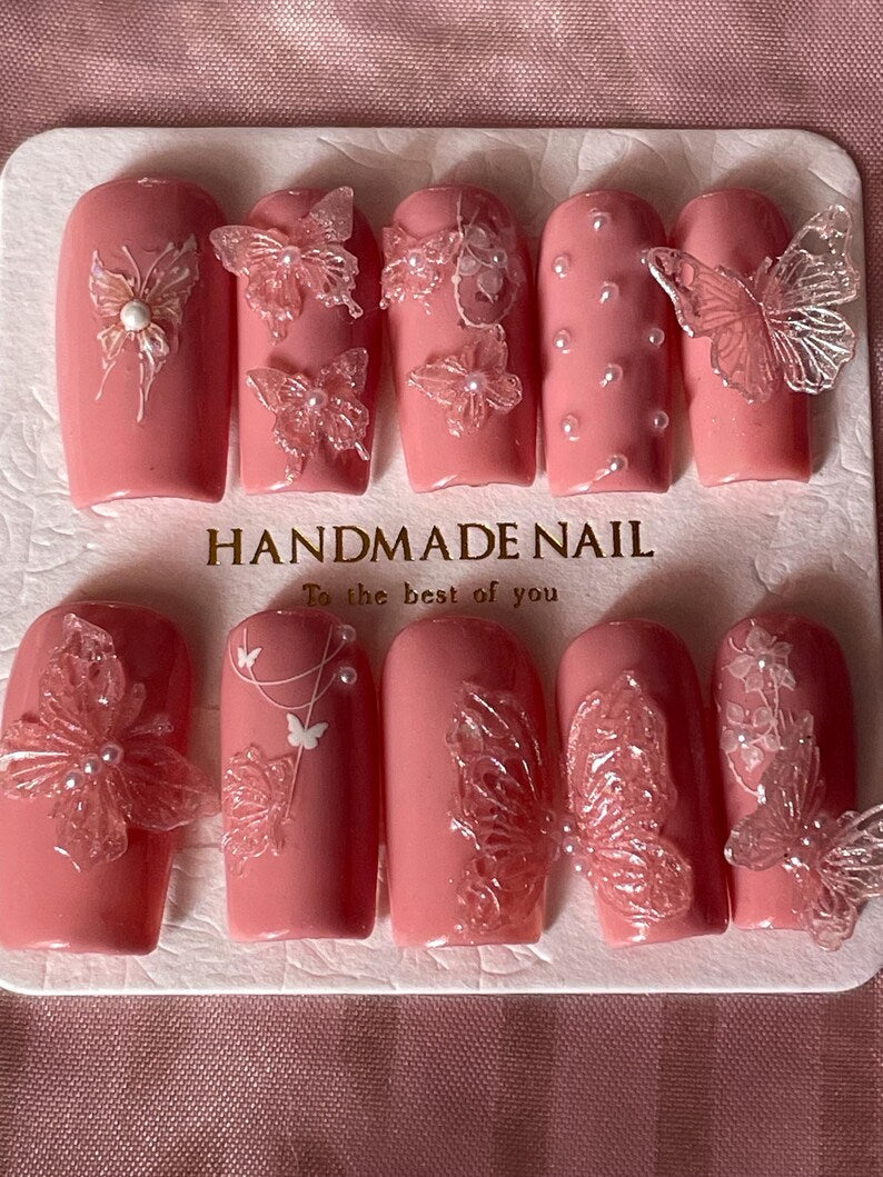 Papillons pailletés, rose ton sur ton, en relief, avec perles. Réutilisable, Press-on nails, faux ongles. Finition brillante