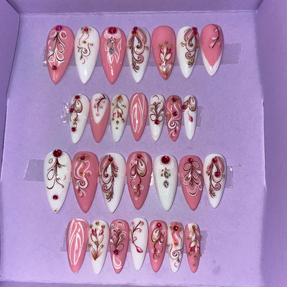 Rose et blanc à motifs avec strass framboises. Kit toutes tailles incluses. Réutilisables, Press-on nails, faux ongles, Fini brillant