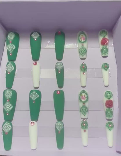 Vert, et blanc avec fleurs roses et strass. Kit complet toutes tailles incluses. Réutilisables, Press-on nails, faux ongles. Finition mate