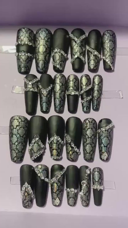 Noir mat et dentelle argent avec strass. Kit toutes tailles incluses. Réutilisables, Press-on nails, faux ongles